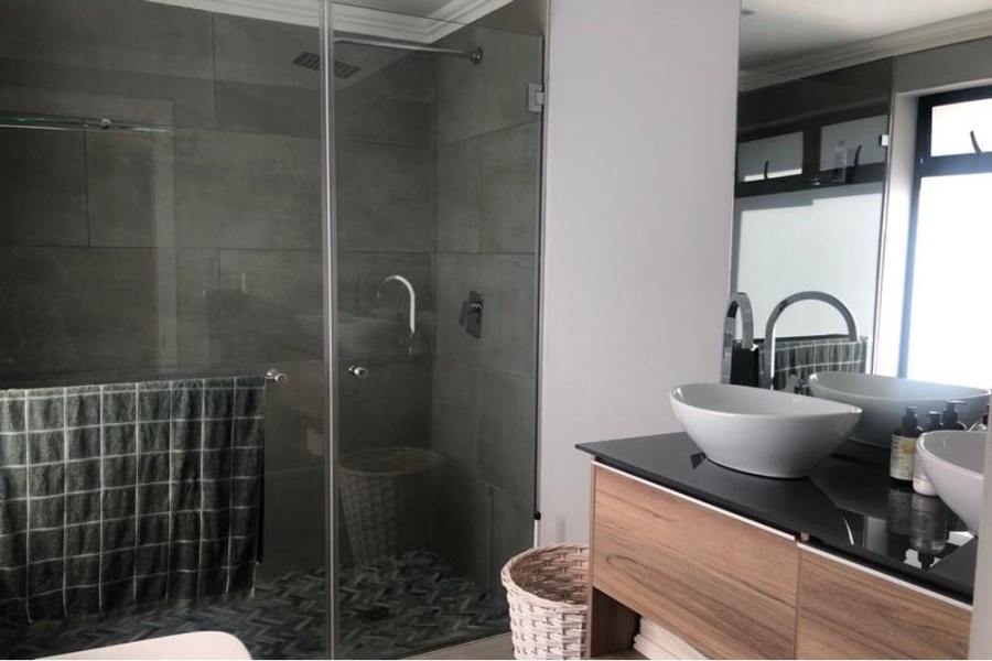4 Bedroom Property for Sale in Heuwelkruin Western Cape